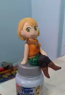 1girl artist:bupiti ashley_graham blonde_hair chibi green_eyes resident_evil scarf sculpture sitting // 1231x1800 // 143KB